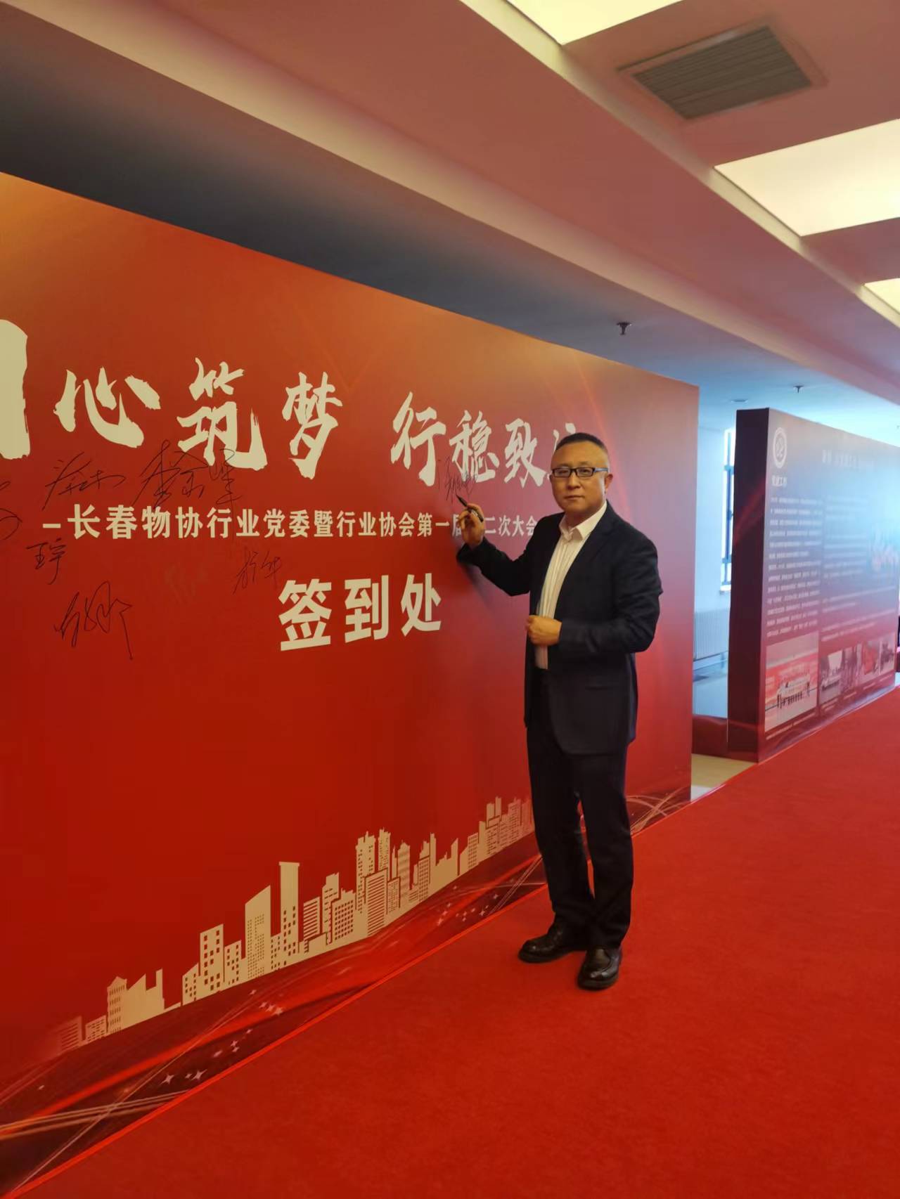 &#19975;&#35937;&#22478;&#23448;&#32593;&#28216;&#25103;&#20013;&#24515;&#65288;&#20013;&#22269;&#65289;&#23448;&#26041;&#32593;&#31449;
